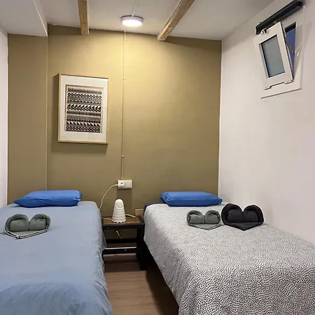 Apartment Con Encanto En Planta Superior Ideal Trabajo Y Escapadas Familiares En Montserrat *