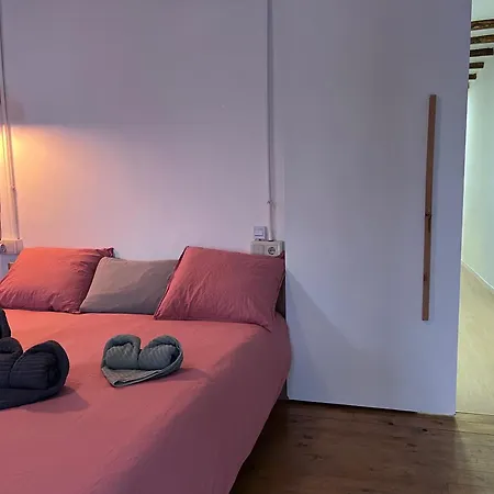 Con Encanto En Planta Superior Ideal Trabajo Y Escapadas Familiares En Montserrat *