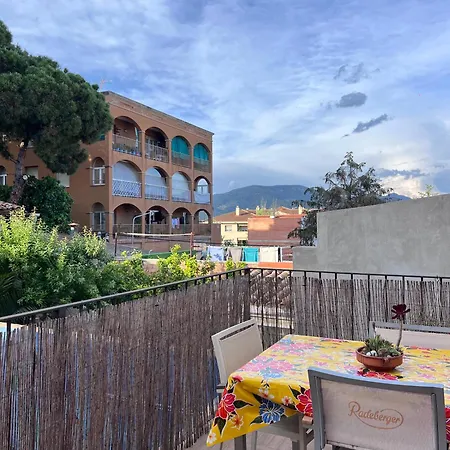 Apartment Con Encanto En Planta Superior Ideal Trabajo Y Escapadas Familiares En Montserrat *